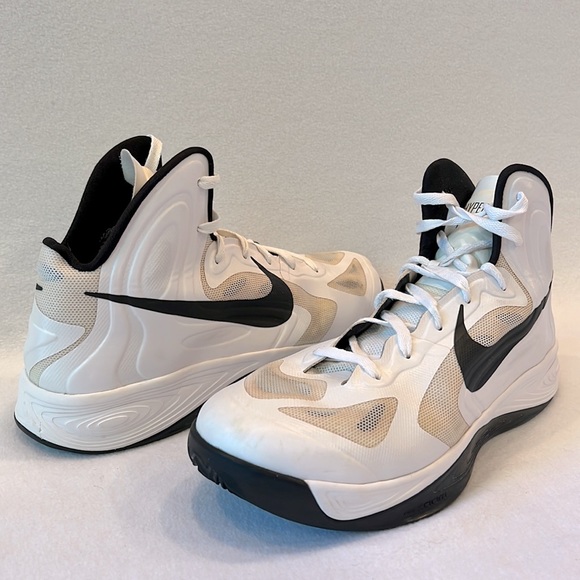 Nike Zoom Hyperfuse 2012 White Black High Top Basketball Shoes 11.5 GUC - Picture 3 of 11
